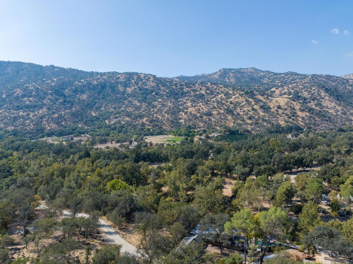 Views, Hot Tub, Outdoor Shower, 15M From Sequoia Three Rivers Exterior photo