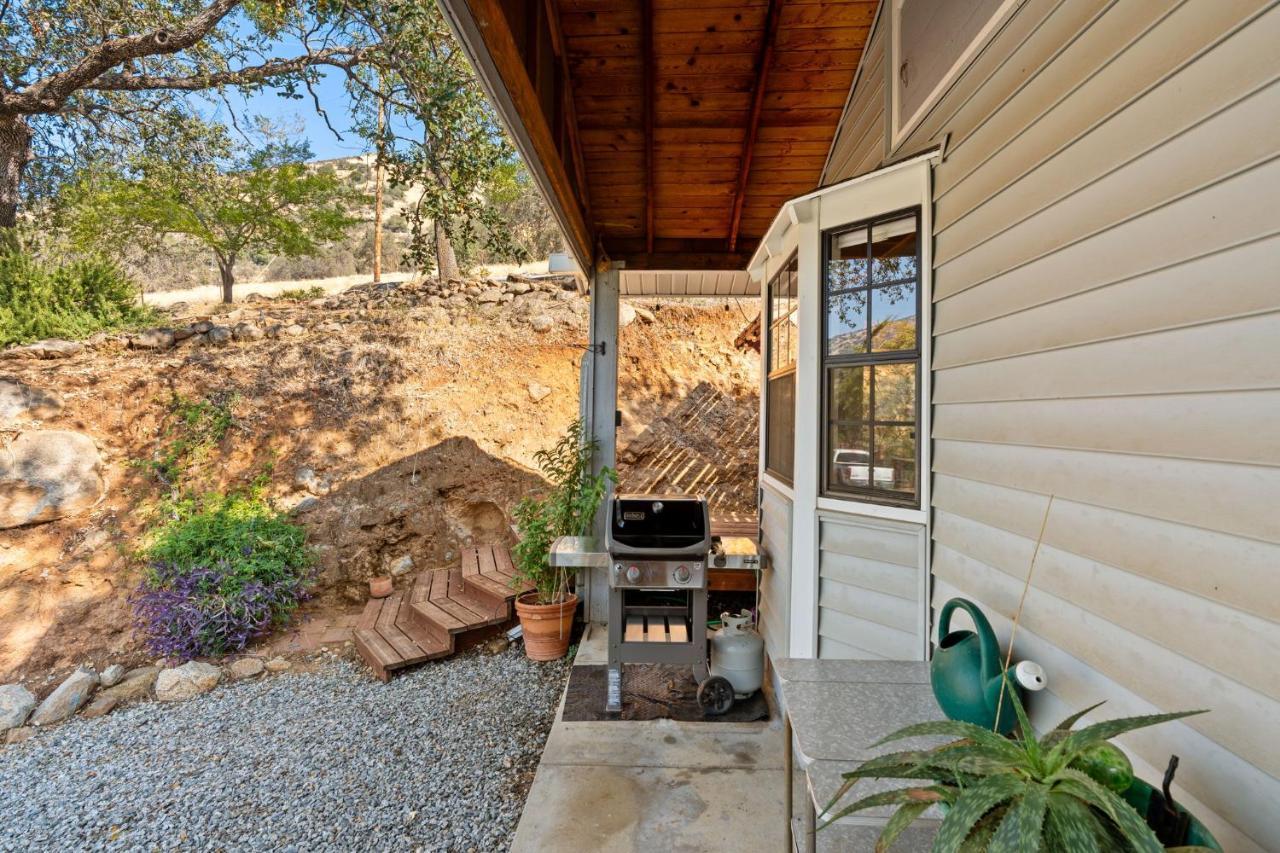 Views, Hot Tub, Outdoor Shower, 15M From Sequoia Three Rivers Exterior photo